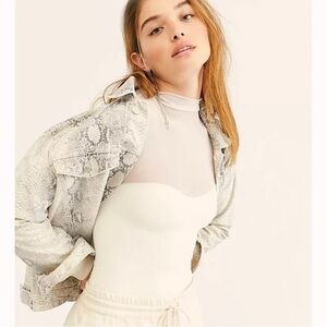 FREE PEOPLE INTIMATLEY Light Up Layering Top tan XS/S